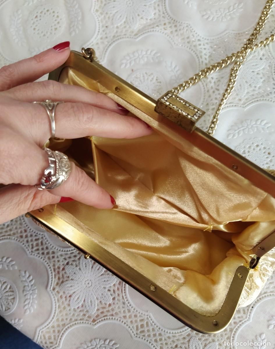 Antig&uuml;edades: Bolso vintage dorado - Foto 7