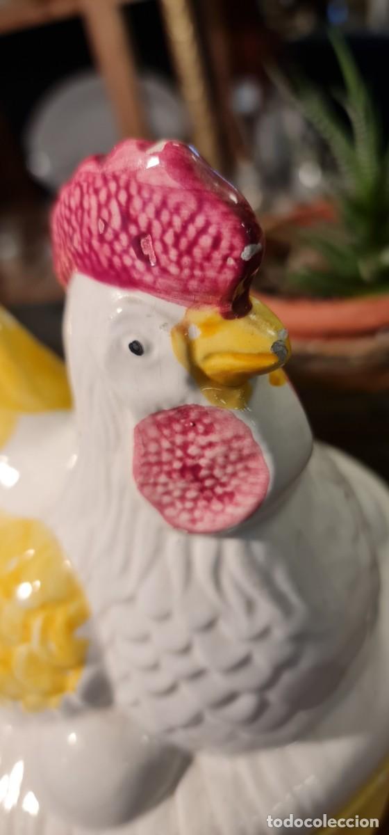 Antig&uuml;edades: Gallina huevera de loza - Foto 3