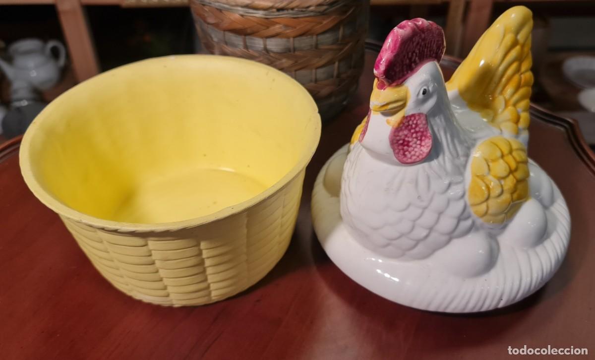 Antig&uuml;edades: Gallina huevera de loza - Foto 5