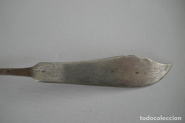 Antig&uuml;edades: Cuchillo de plata de ley. Postre. - Foto 5