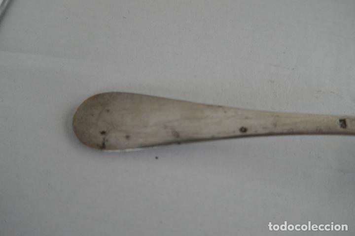 Antig&uuml;edades: Cuchillo de plata de ley. Postre. - Foto 6