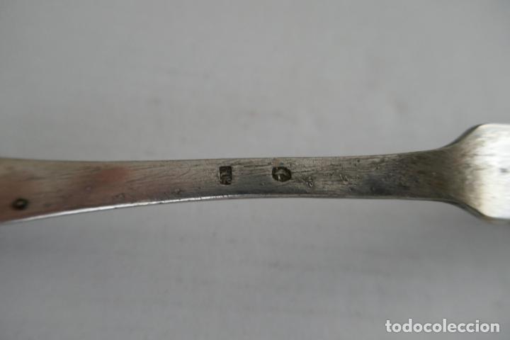 Antig&uuml;edades: Cuchillo de plata de ley. Postre. - Foto 8