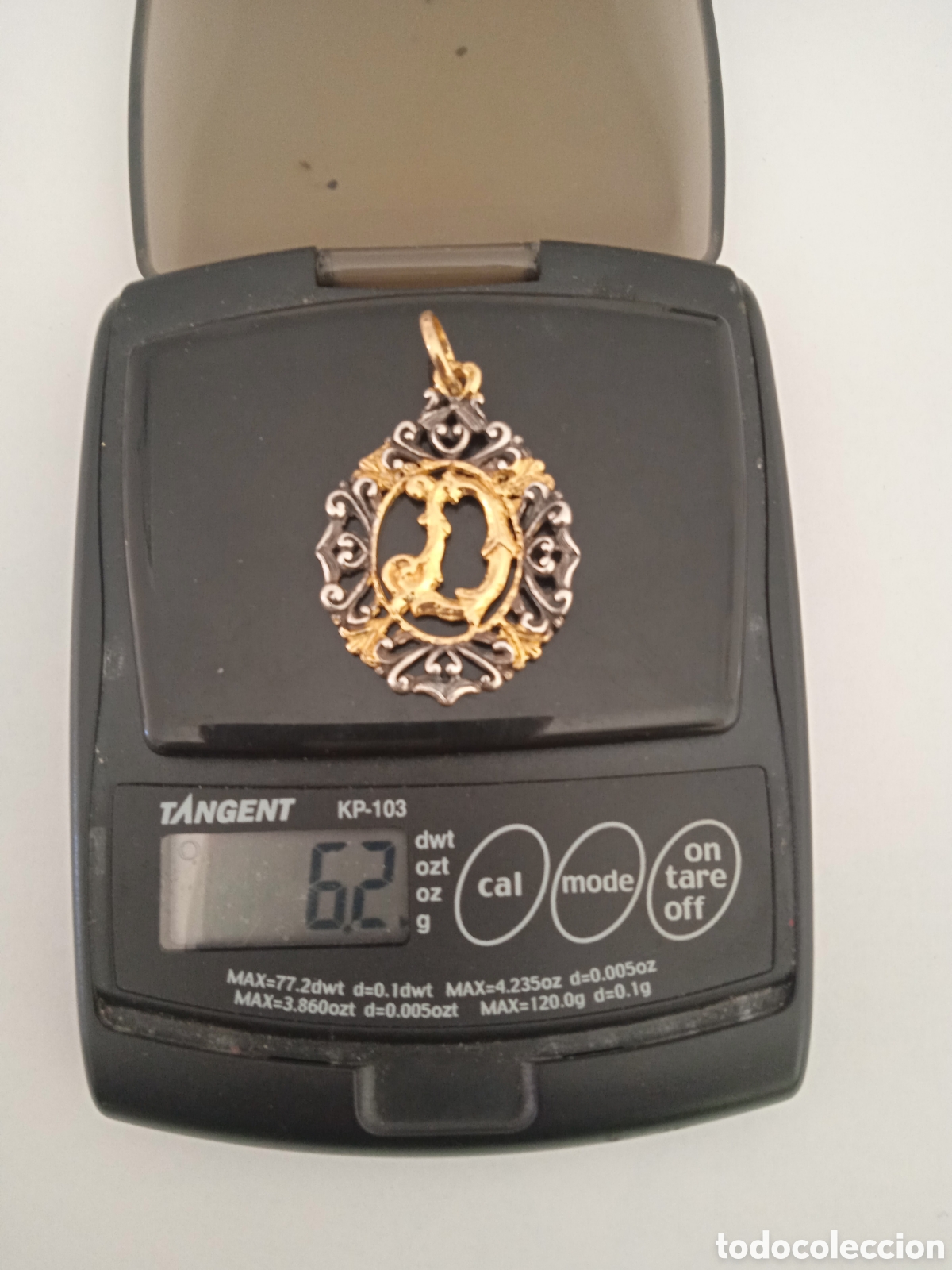 Antig&uuml;edades: Medalla de plata dorada - Foto 1