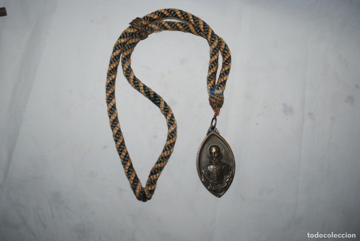 Antig&uuml;edades: MEDALLA DE BRONCE DE SAN LUIS Y , LA VIRGEN . - Foto 1