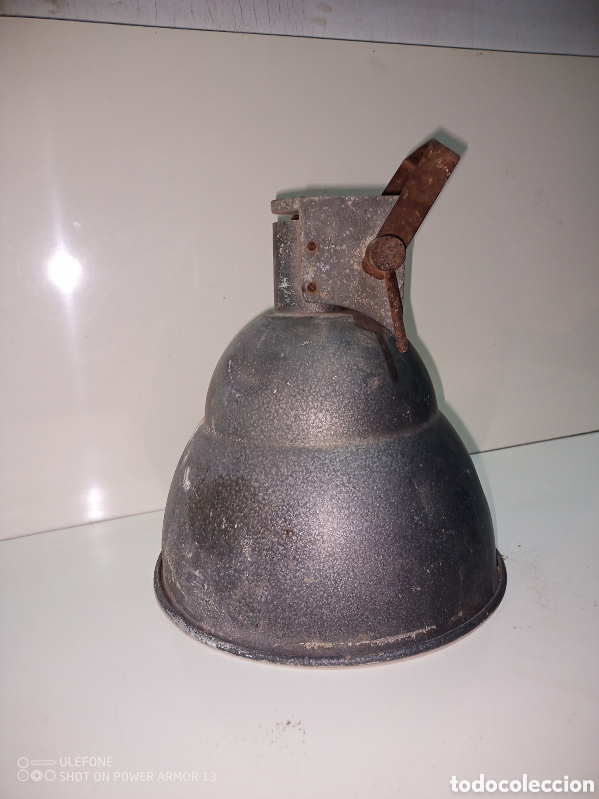 Antig&uuml;edades: Foco industrial aluminio - Foto 1