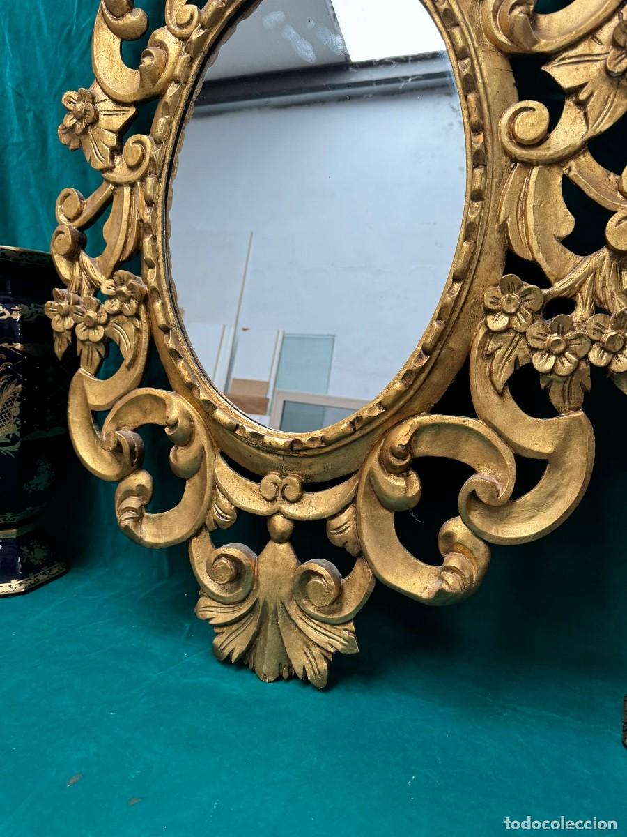 Antig&uuml;edades: Espejo cornucopia tallado en madera y dorado. - Foto 1