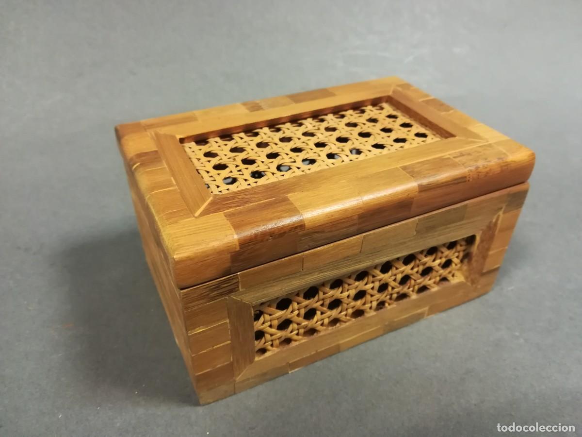 Antig&uuml;edades: CAJA RECTANGULAR IMITACION BAMBU CON CELOSIA - Foto 1