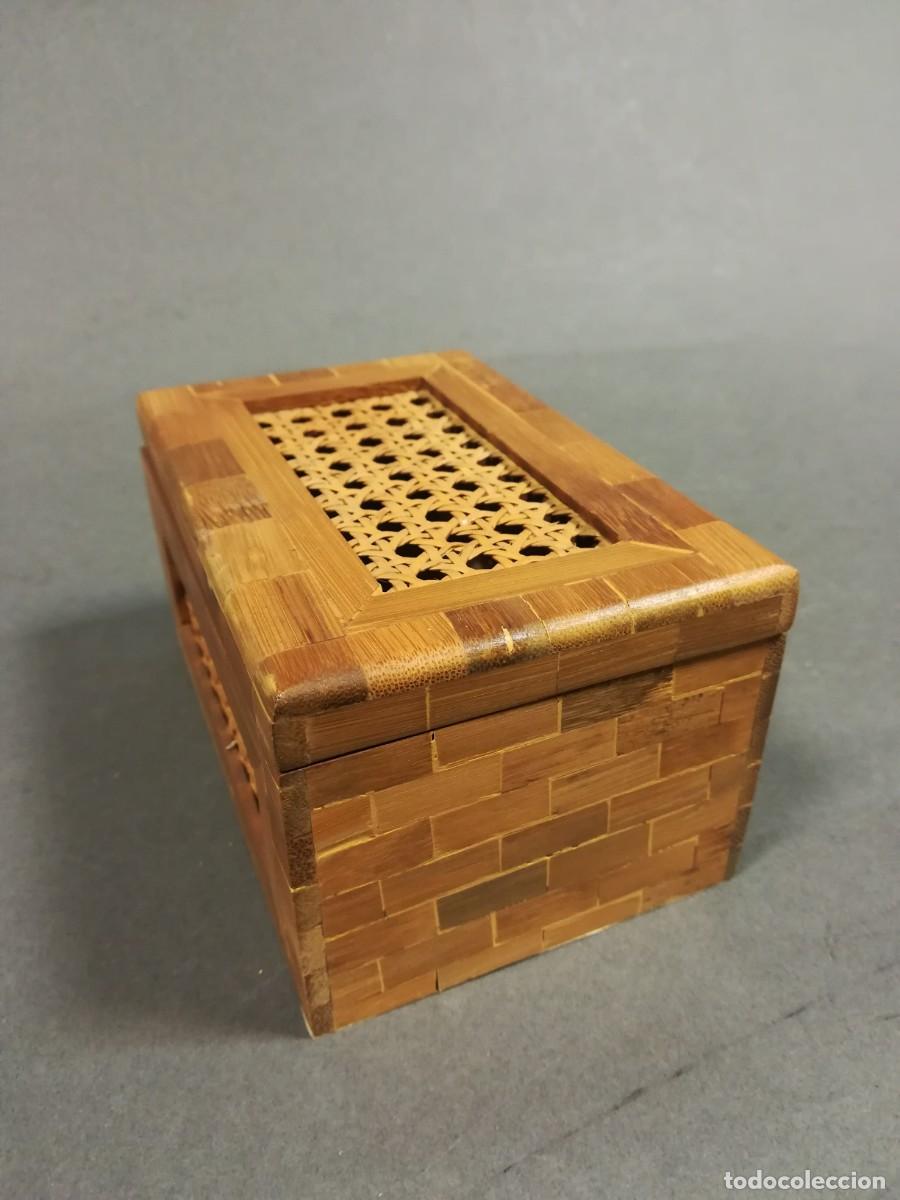 Antig&uuml;edades: CAJA RECTANGULAR IMITACION BAMBU CON CELOSIA - Foto 2