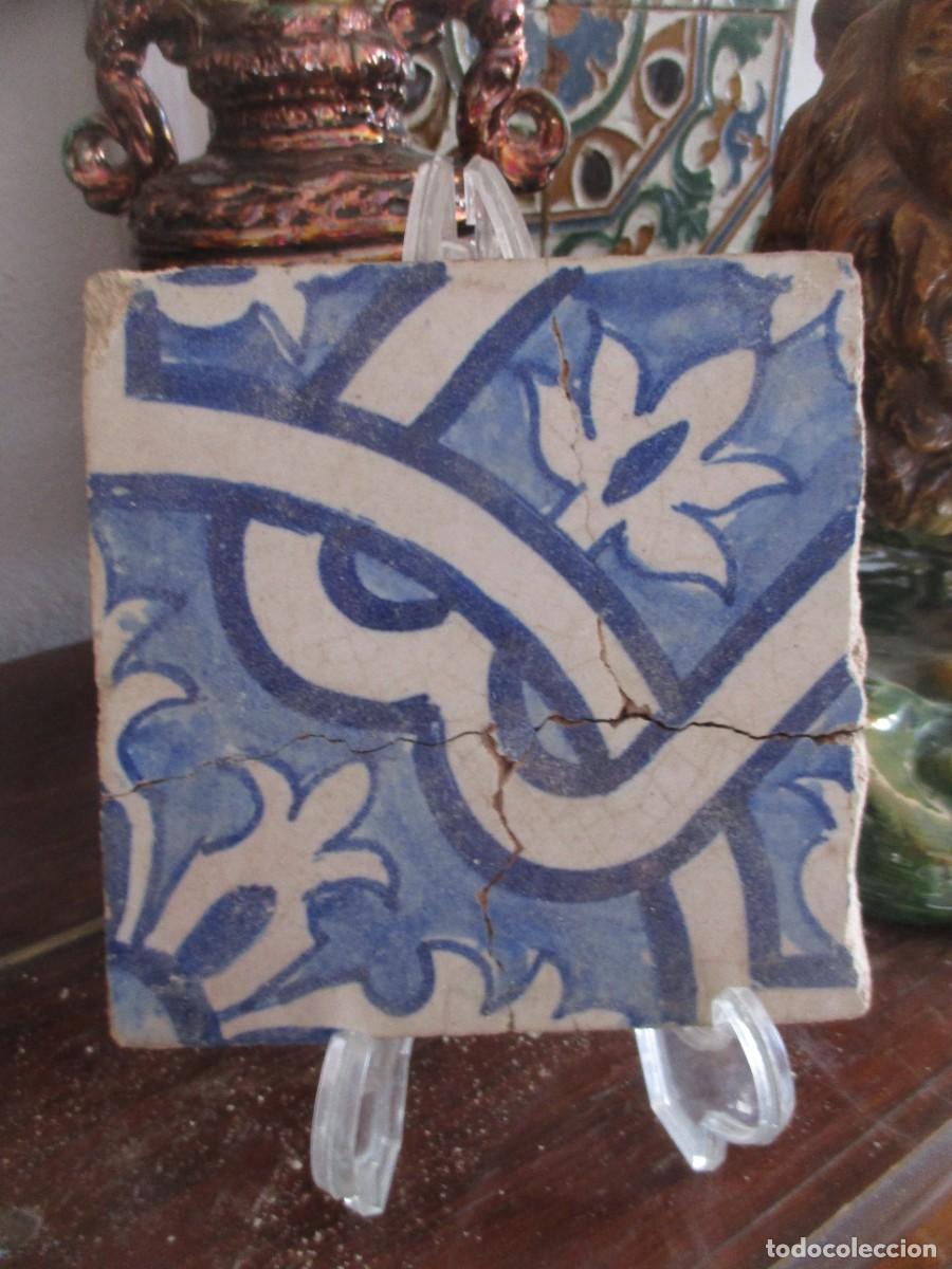 Antig&uuml;edades: Azulejo pintado a mano de Triana - Foto 1