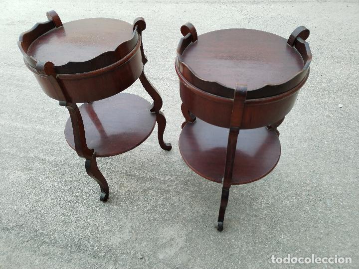 Antig&uuml;edades: pareja de mesillas de caoba - Foto 3