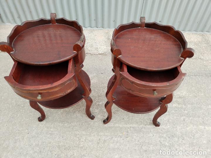 Antig&uuml;edades: pareja de mesillas de caoba - Foto 6