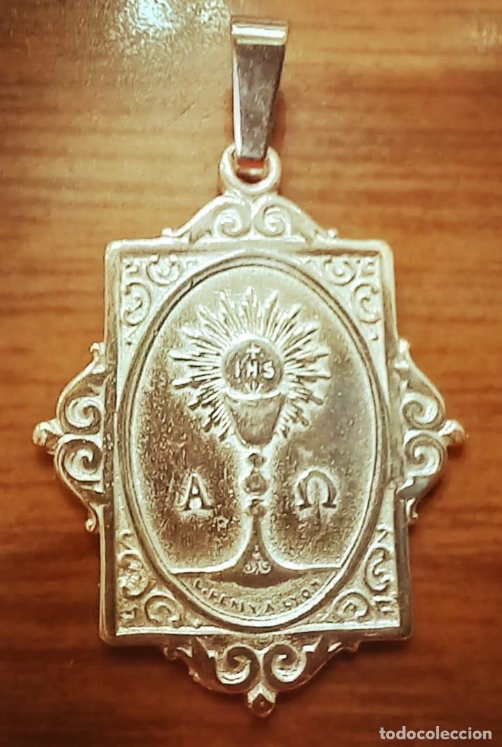 Antig&uuml;edades: medalla rectangular cerco comunion caliz en plata de ley - 20x25mm + anilla - Foto 3