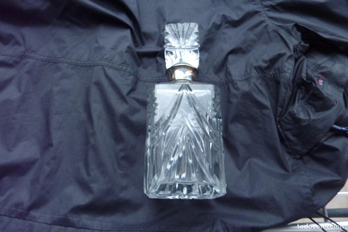 Antig&uuml;edades: Par de licoreras.Cristal tallado y plata. - Foto 4
