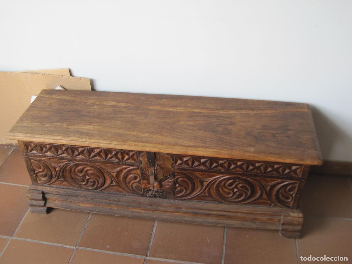 Antig&uuml;edades: Baul antiguo de madera - Foto 1