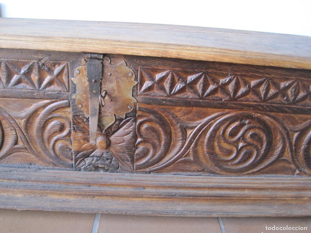 Antig&uuml;edades: Baul antiguo de madera - Foto 2