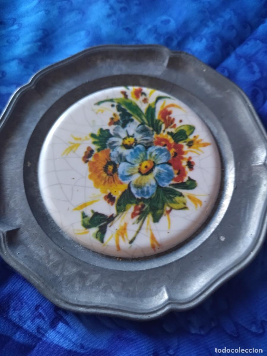 Antig&uuml;edades: Platillo , 95% esta&ntilde;o, y pasta. - Foto 3