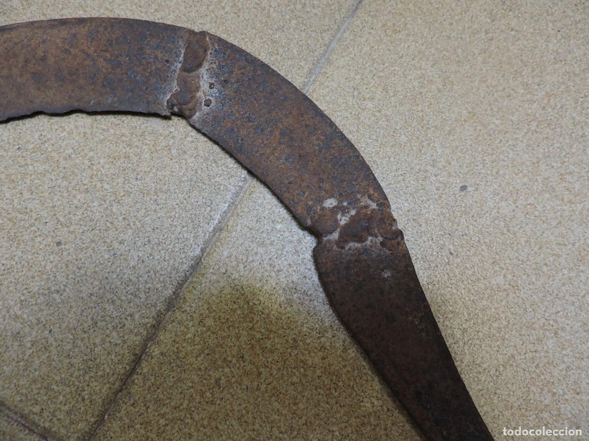 Antig&uuml;edades: ANTIGUA CORBILLA HOZ MANGO MADERA - Foto 2