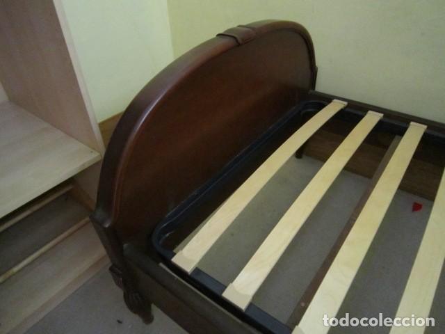 Antig&uuml;edades: Cama individual de palma de caoba - Foto 2