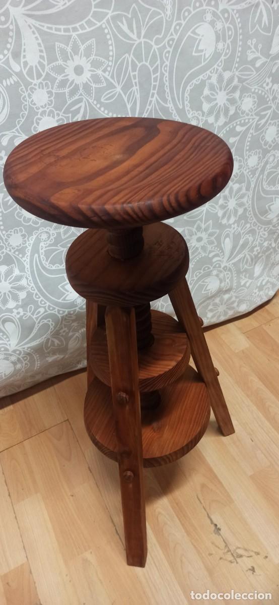 Antig&uuml;edades: Taburete pintor en madera - Foto 3