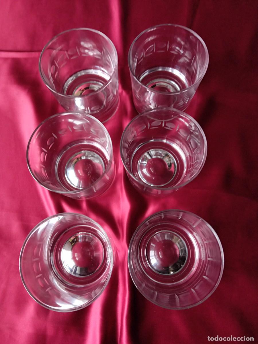 Antig&uuml;edades: 6 vasos anchos tallados - Foto 2