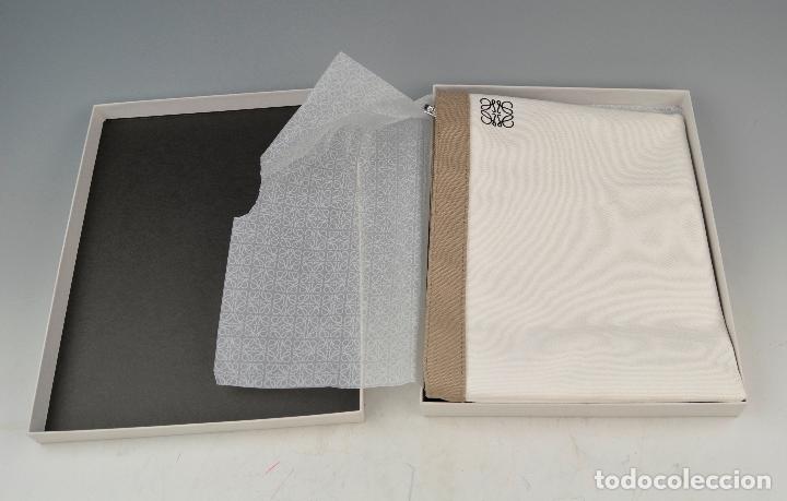 Antig&uuml;edades: Bolsa de mano Loewe con caja original. - Foto 5