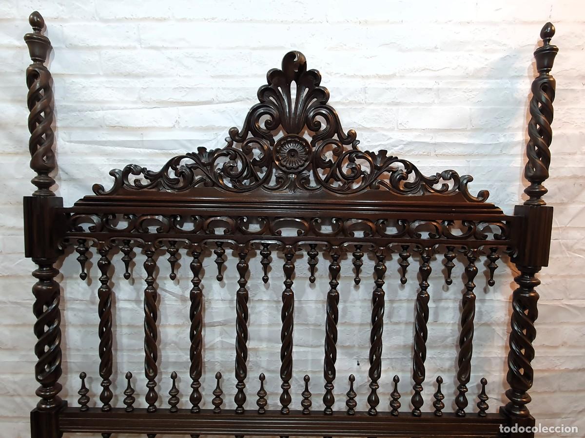 Antig&uuml;edades: Dormitorio Espa&ntilde;ol de nogal - Foto 4