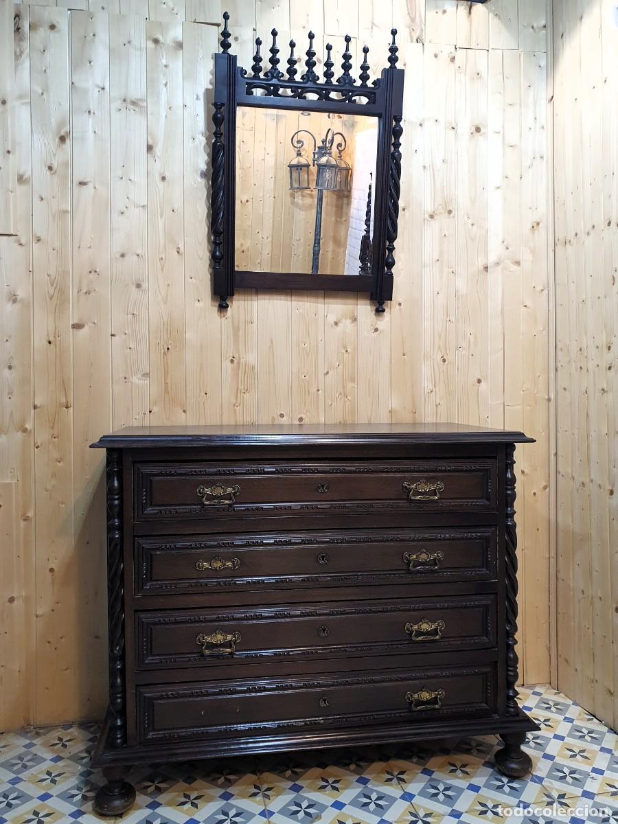Antig&uuml;edades: Dormitorio Espa&ntilde;ol de nogal - Foto 5