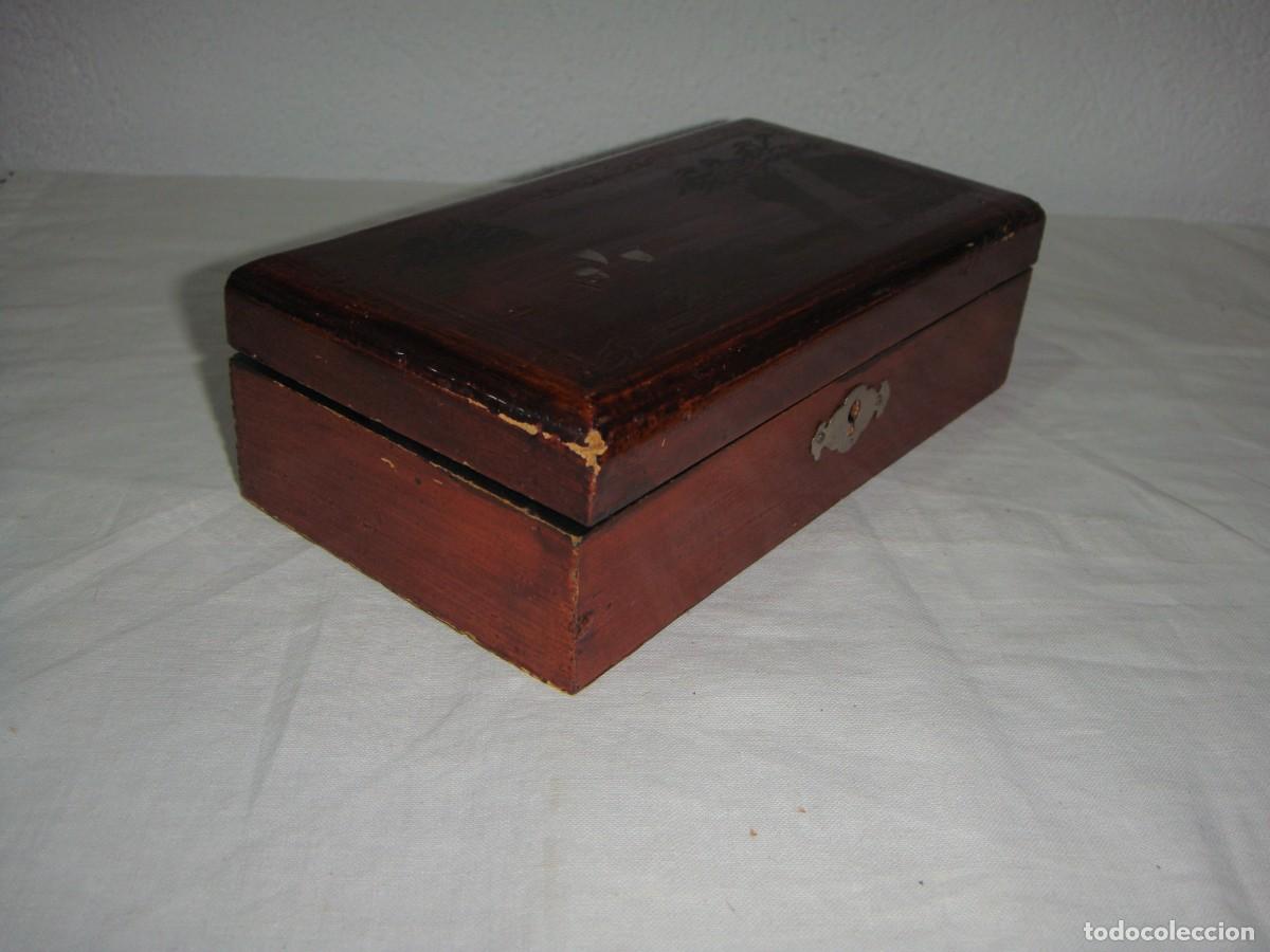Antig&uuml;edades: Antigua Caja China. Con llave - Foto 5