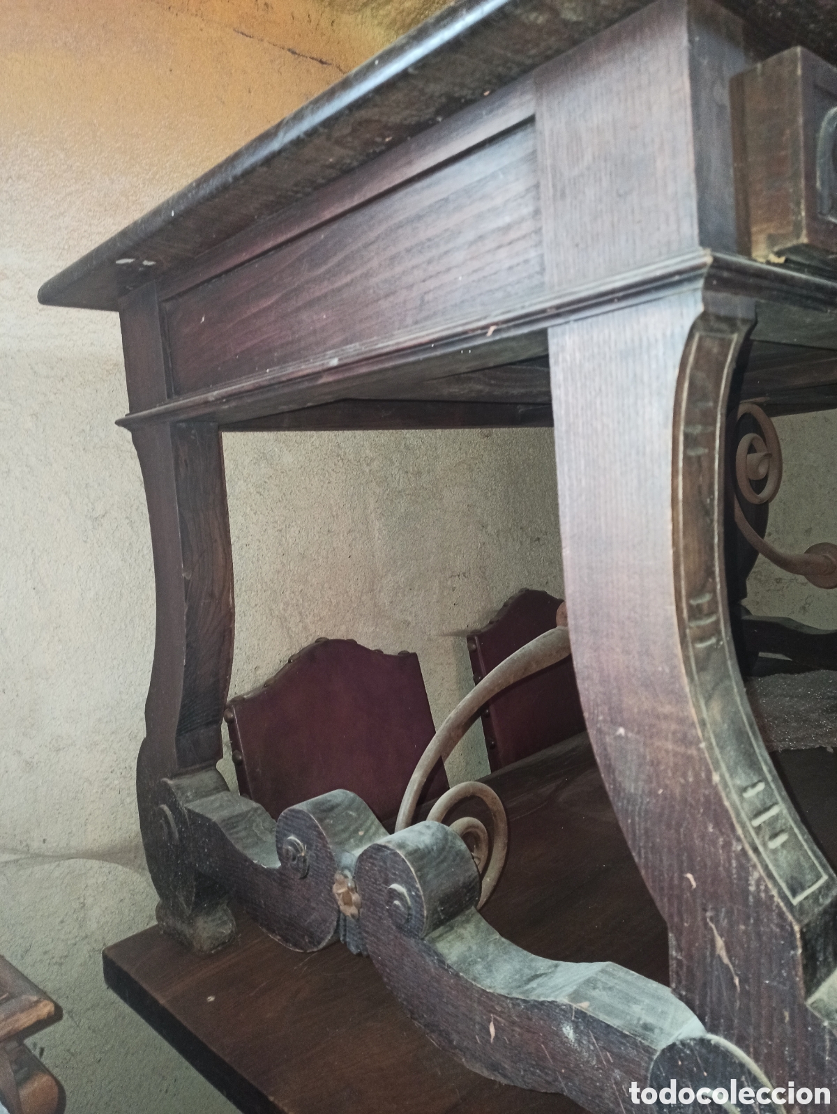 Antig&uuml;edades: Mesa con cajones y fiadores de forja - Foto 3