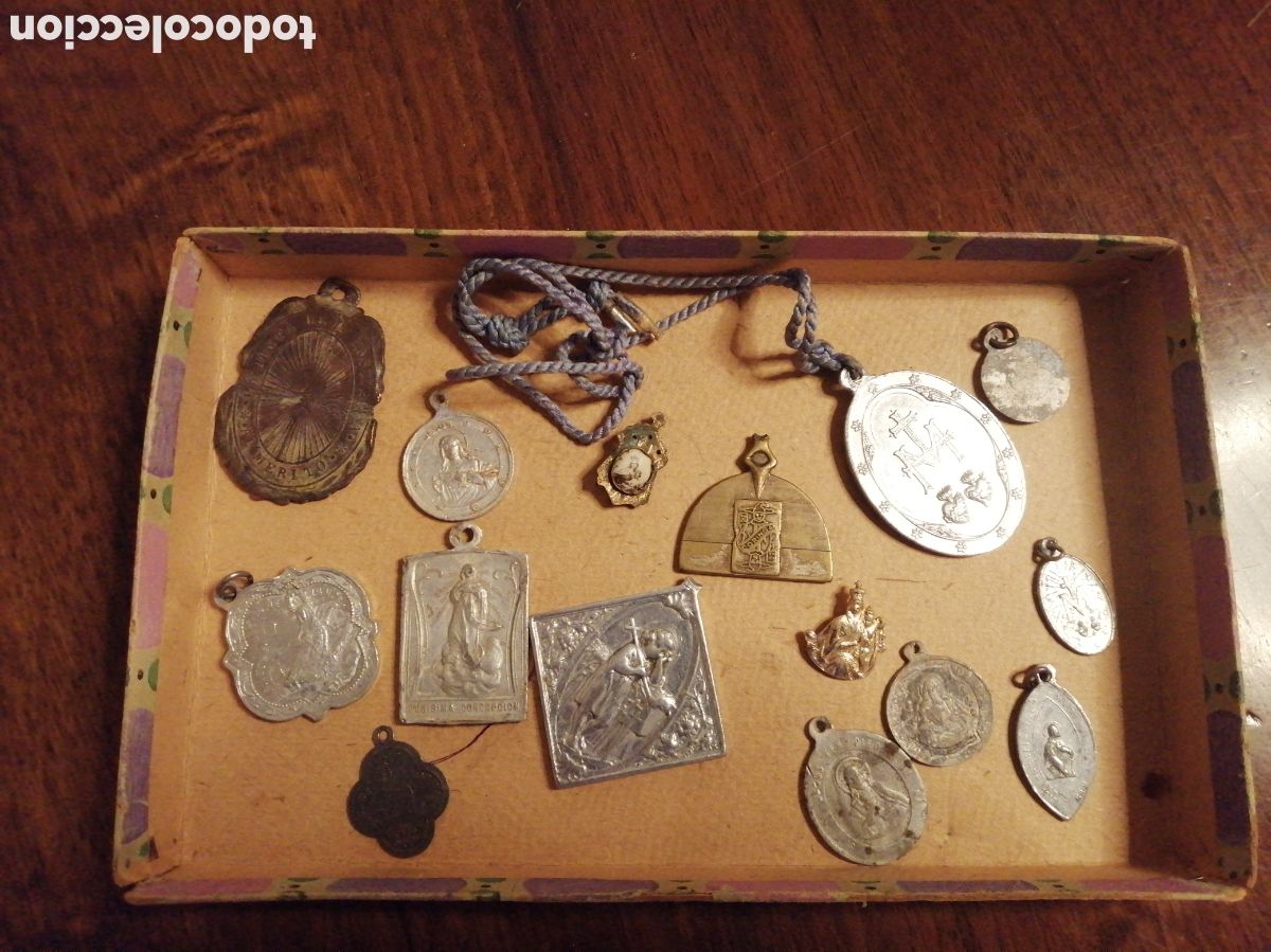 Antig&uuml;edades: Lote quince Medallas - Foto 2