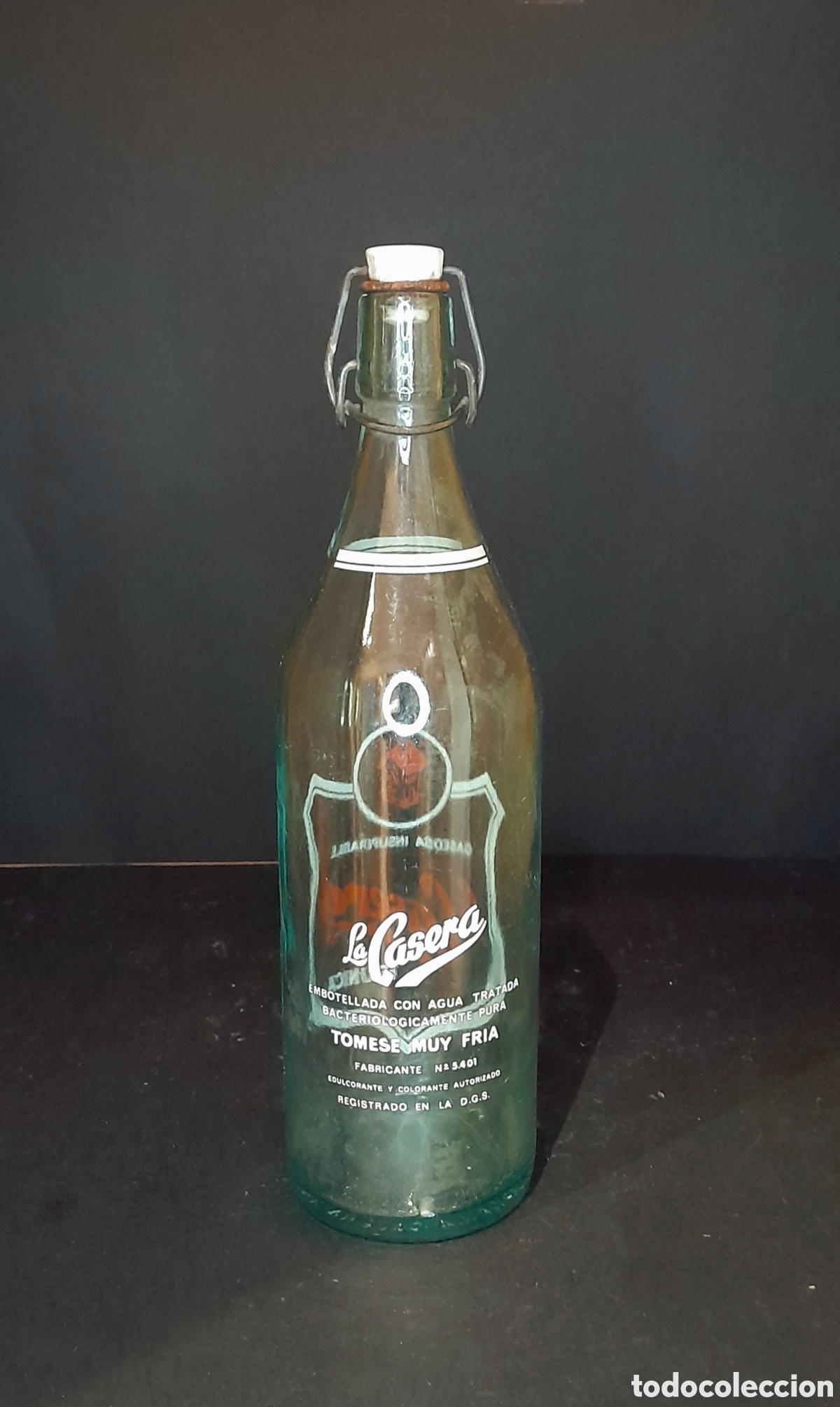 Antig&uuml;edades: Botella de gaseosa La Casera. - Foto 1