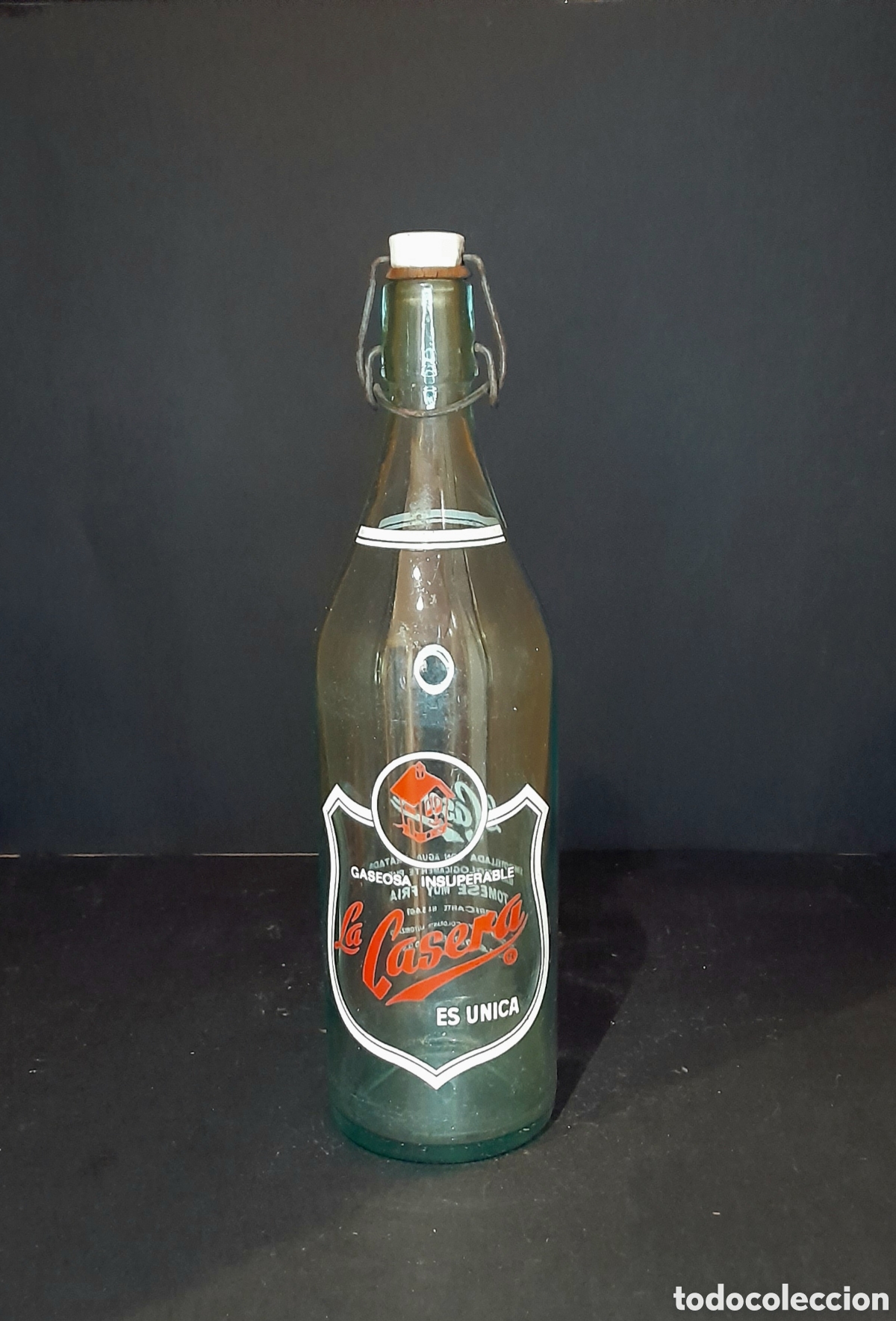 Antig&uuml;edades: Botella de gaseosa La Casera. - Foto 2