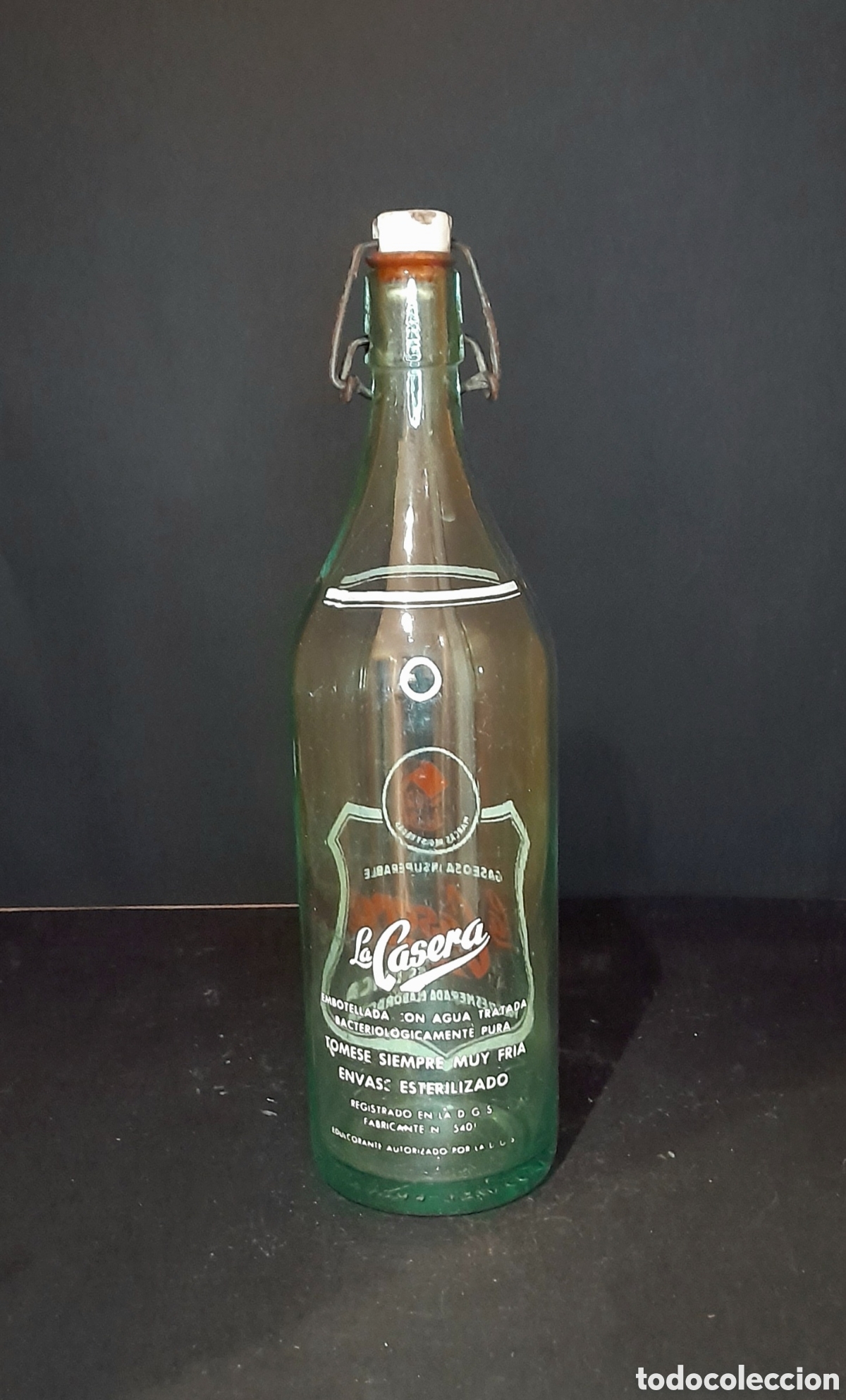 Antig&uuml;edades: Botella de gaseosa La Casera. - Foto 2