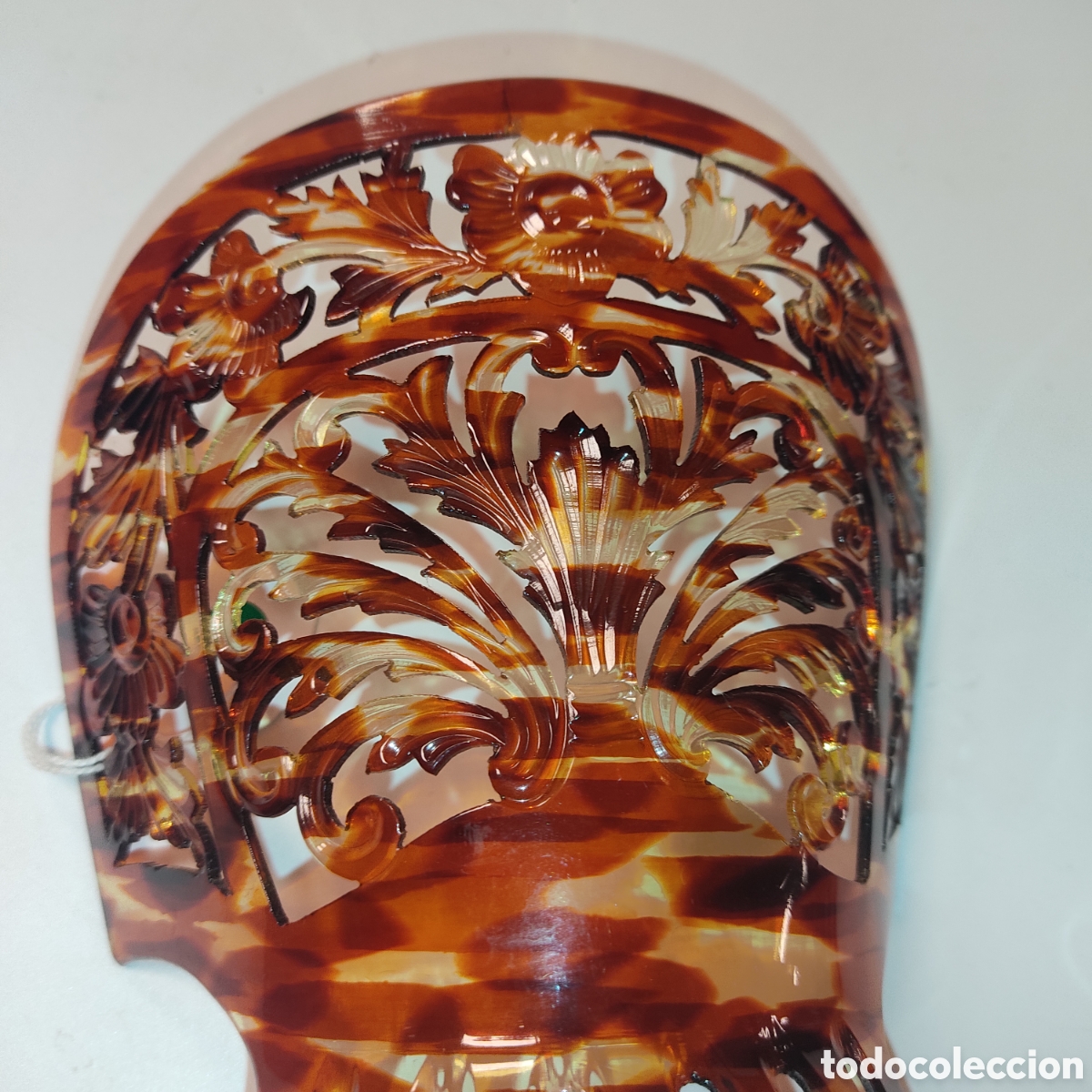 Antig&uuml;edades: PEINETA EN CELULOIDE SIMIL CAREY. 20x21 CMS aprox - Foto 2