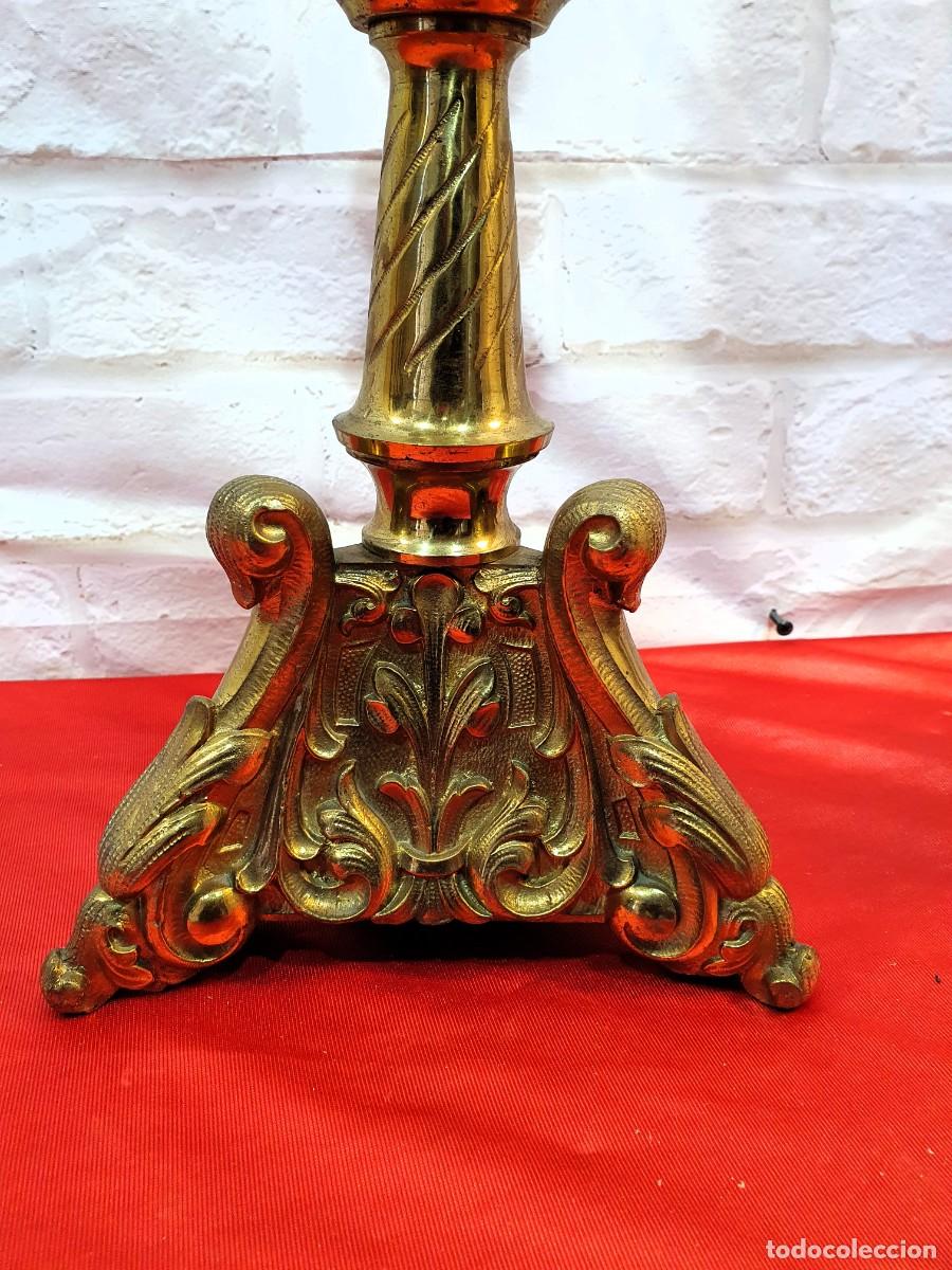 Antig&uuml;edades: Pareja de hacheros de iglesia en bronce - Foto 2