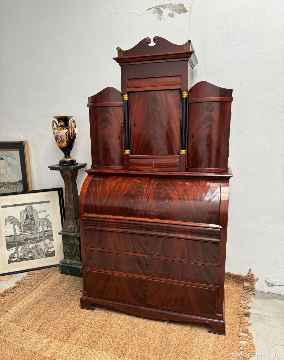 Antig&uuml;edades: Excepcional mueble escritorio abatible chapado en caoba - Foto 1