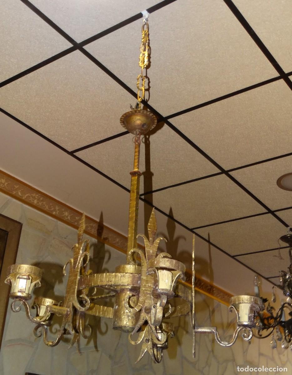 Antig&uuml;edades: L&Aacute;MPARA DE FORJA BRONCEADA. ESTILO MEDIEVAL. 5 BRAZOS. - Foto 1