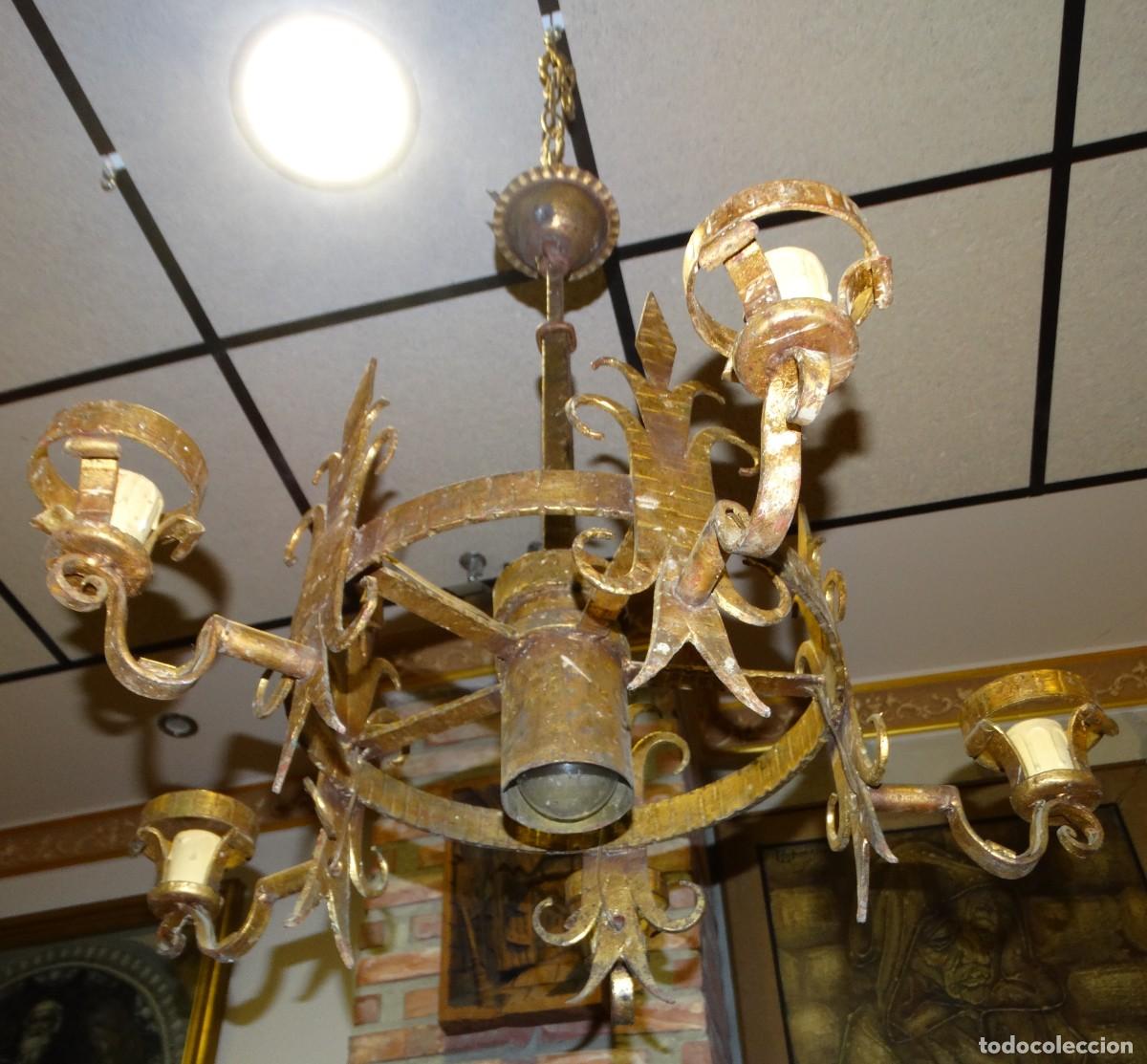 Antig&uuml;edades: L&Aacute;MPARA DE FORJA BRONCEADA. ESTILO MEDIEVAL. 5 BRAZOS. - Foto 3