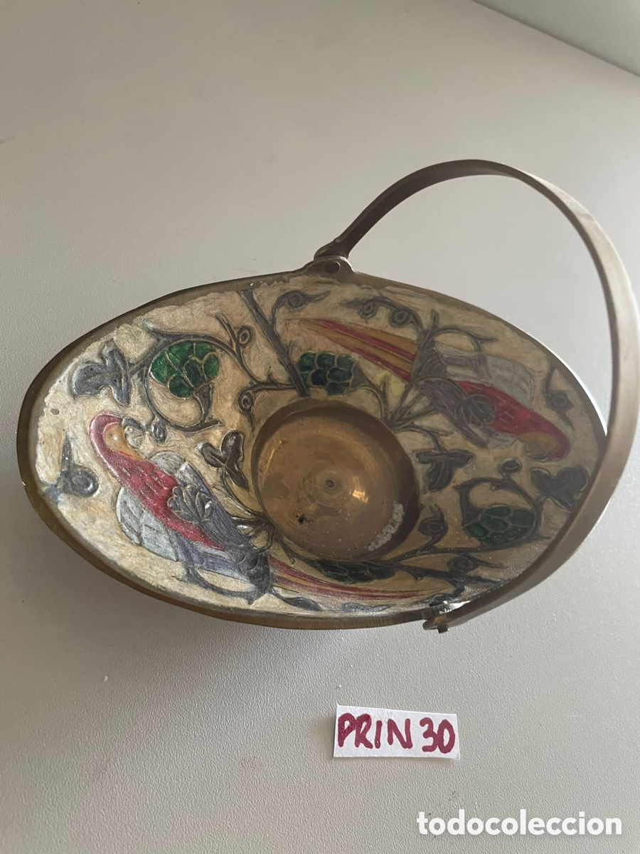 Antig&uuml;edades: Centro de mesa antiguo lat&oacute;n - Foto 2