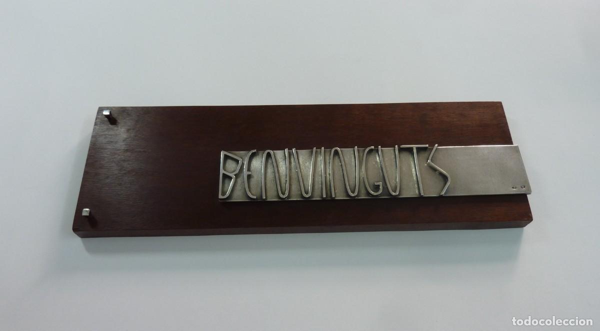 Antig&uuml;edades: Placa de pared en nogal y plata de 925 mm BENVINGUTS - Foto 3