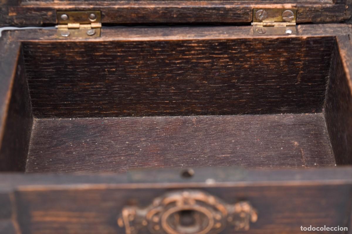 Antig&uuml;edades: Caja de madera antigua - Foto 4