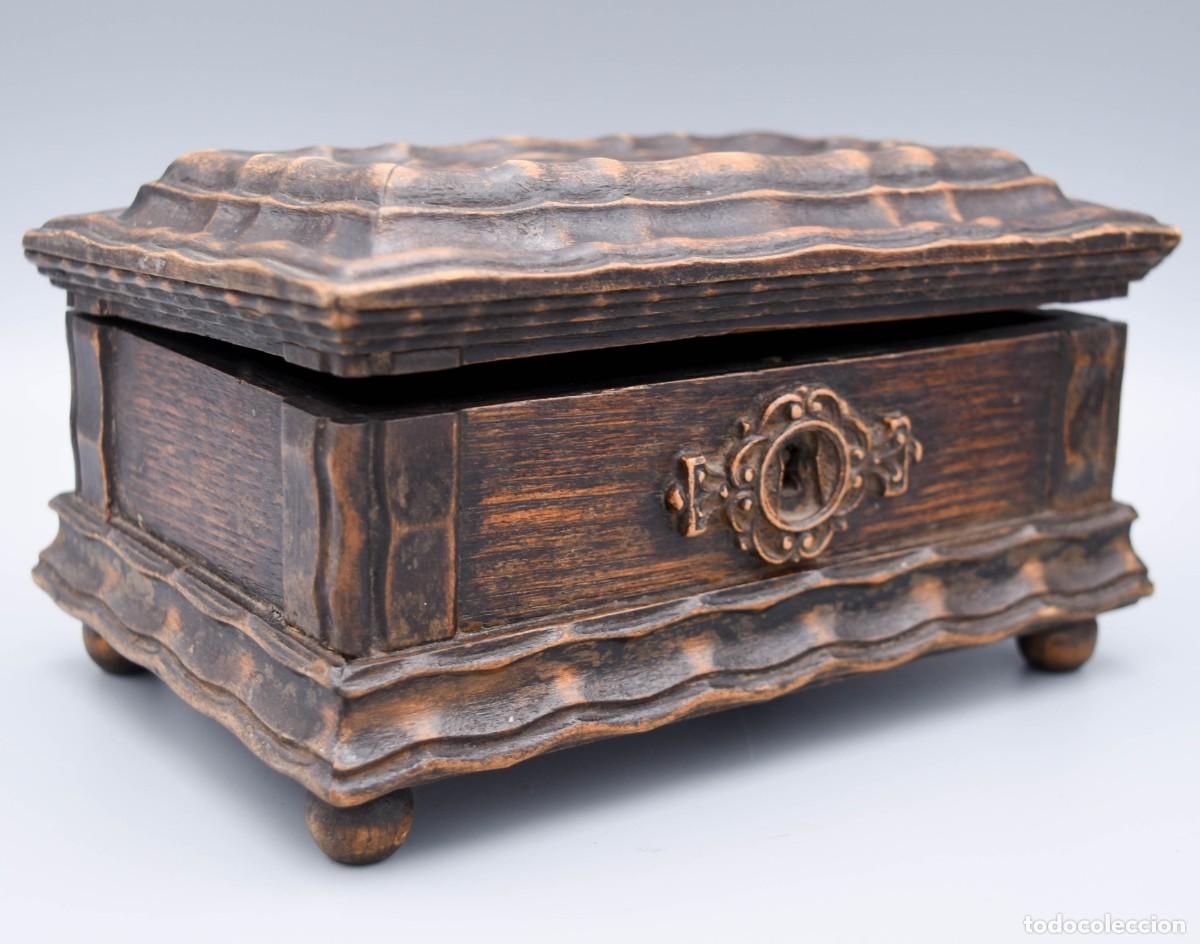 Antig&uuml;edades: Caja de madera antigua - Foto 7