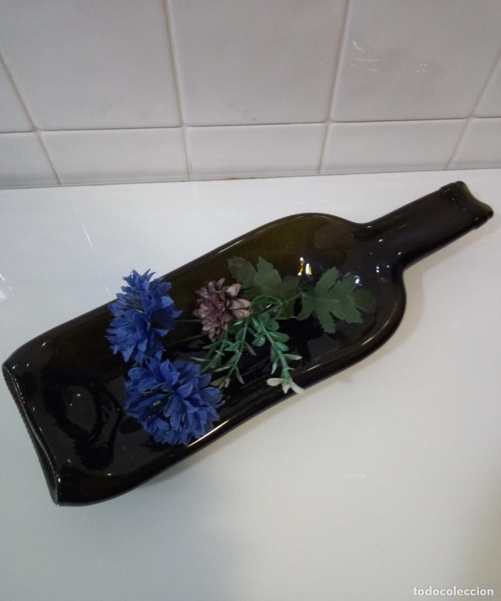 Antig&uuml;edades: BOTELLA DECORATIVA MANUALIDADES - Foto 1