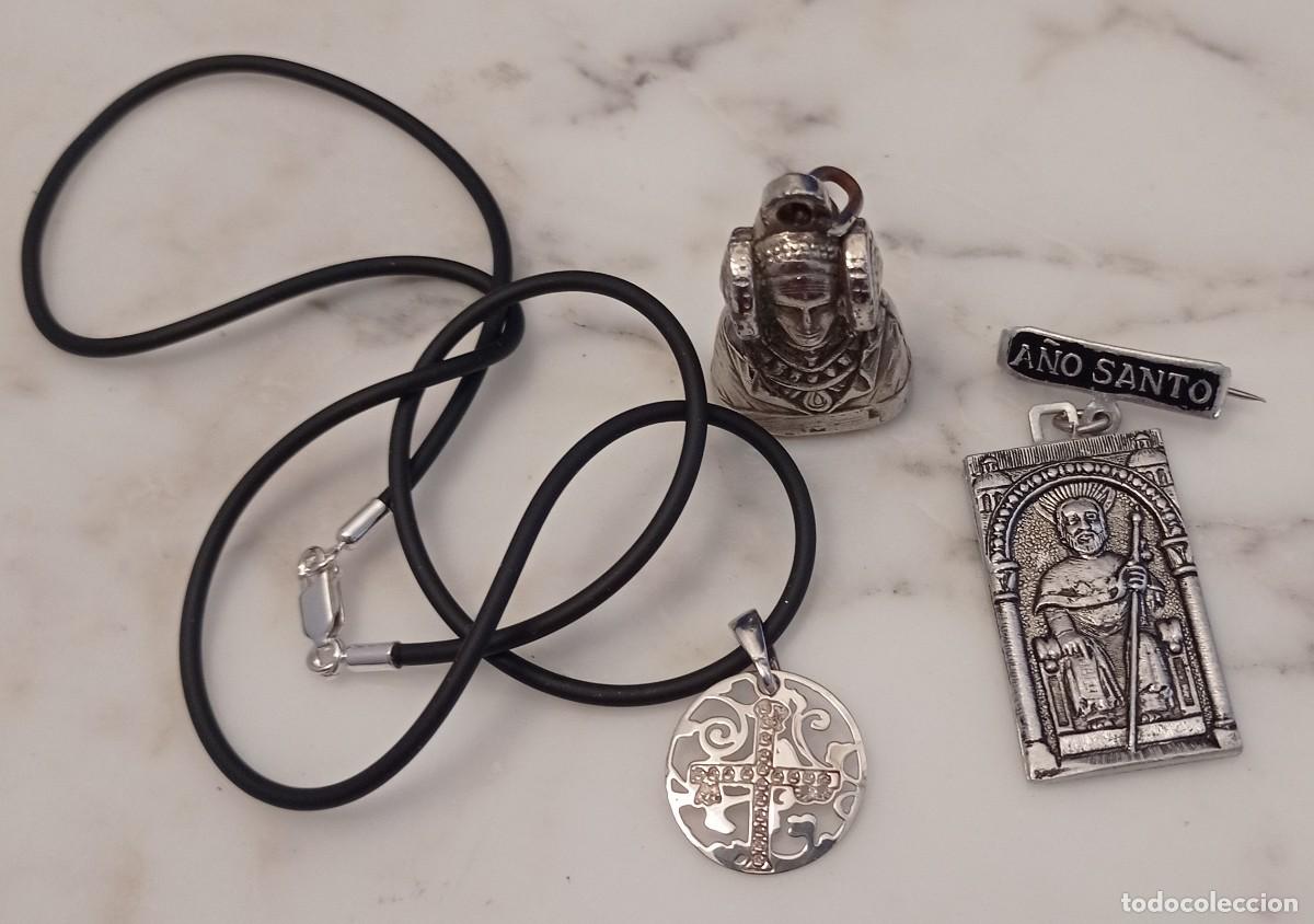 Antig&uuml;edades: MEDALLA A&Ntilde;O COMPOSTELANO - DOS COLGANTES . - Foto 4