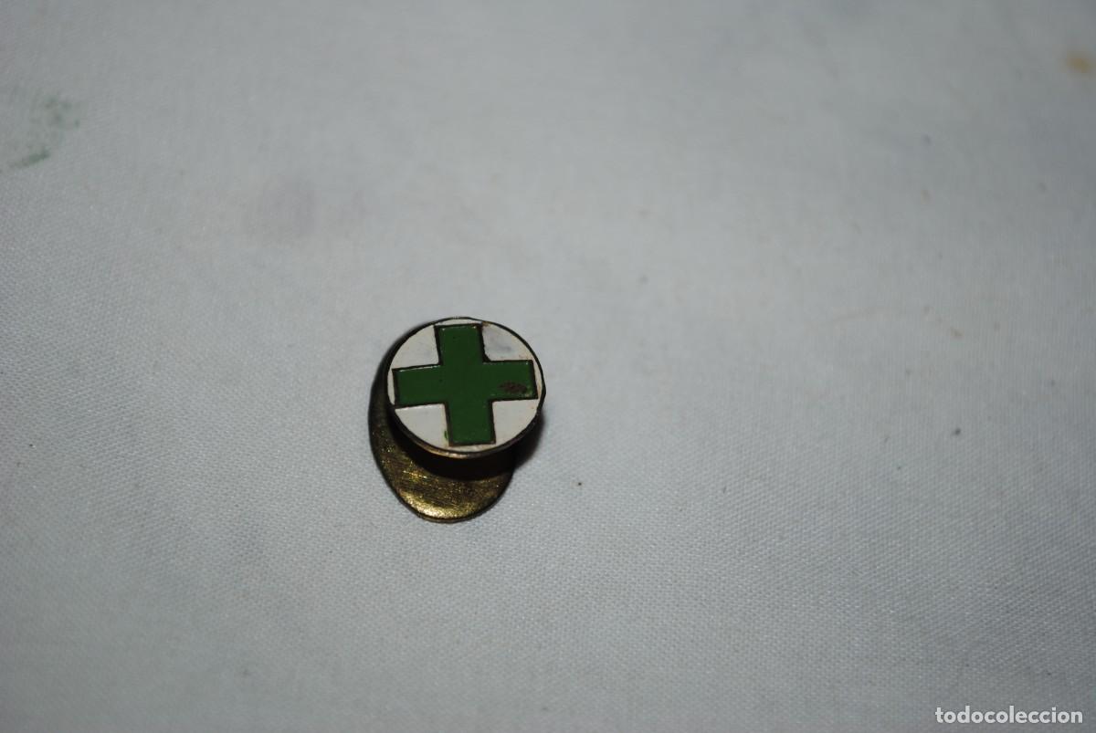 Antig&uuml;edades: INSIGNIA DE LA CRUZ VERDE . - Foto 1