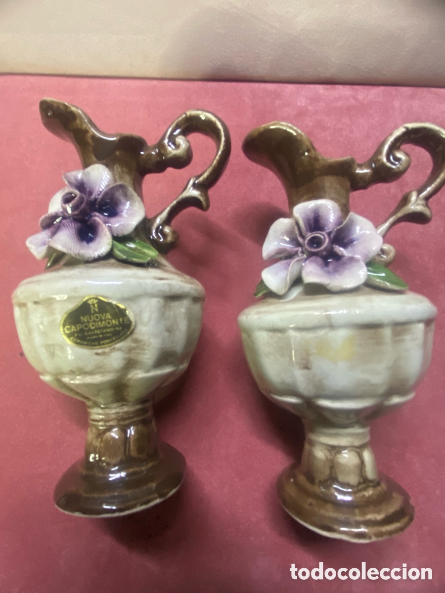 Antig&uuml;edades: Pareja de jarritas Capodimonte - Foto 2