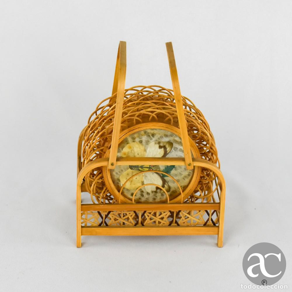 Antiques: Conjunto de 6 bases de copos em vidro e bambu com suporte