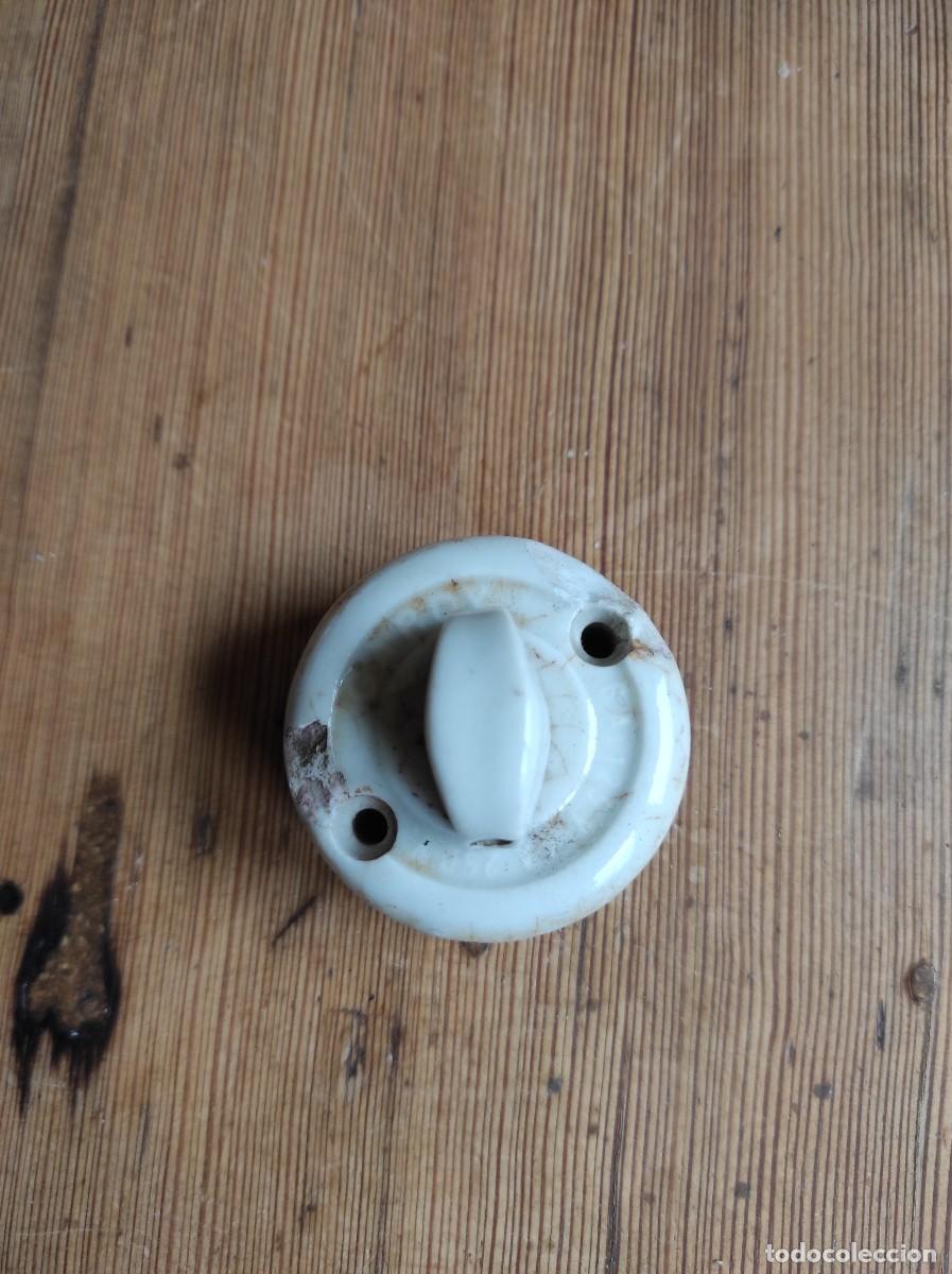 Antig&uuml;edades: Interruptor de porcelana - Foto 2