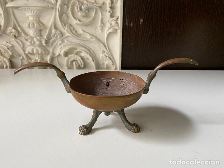 Antig&uuml;edades: 201.- Chofeta de bronce y lat&oacute;n - Foto 1
