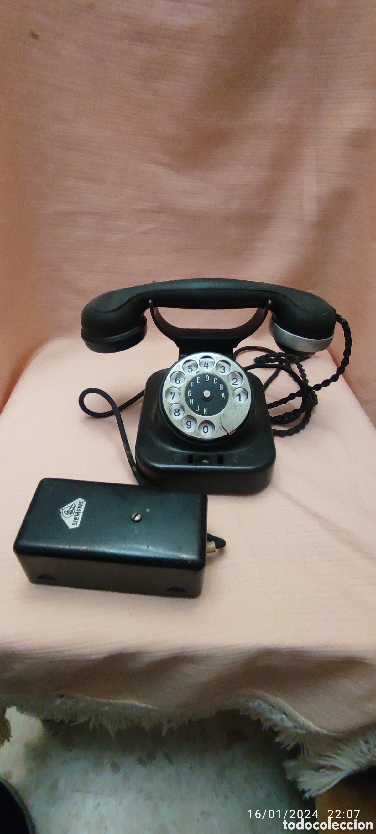 Antig&uuml;edades: Tel&eacute;fono alem&aacute;n - Foto 2
